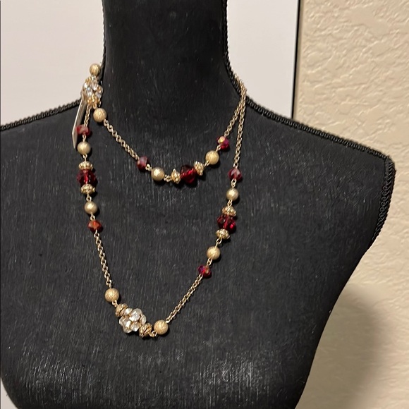 Elegant Gold and Red Beaded Necklace - Picture 4 of 6